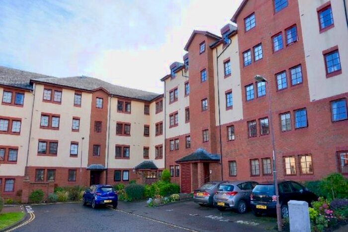 2 Bedroom Flat To Rent In Orchard Brae Avenue, Comely Bank, Edinburgh, EH4