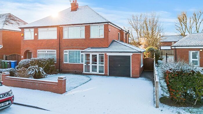 3 Bedroom Semi Detached House For Sale In Vine Crescent, Great Sankey, WA5