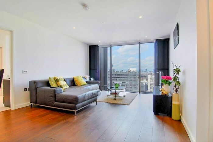 2 Bedroom Flat To Rent In Walworth Road, Elephant And Castle, London, SE1