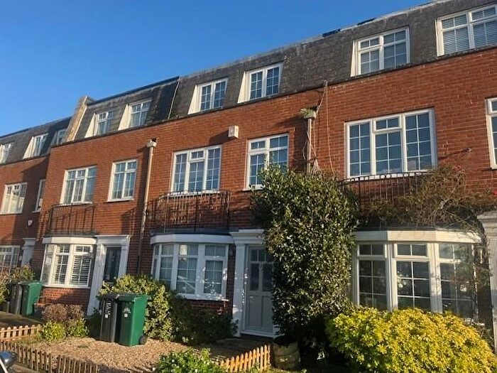 3 Bedroom Terraced House To Rent In Westbourne Place, Hove, BN3