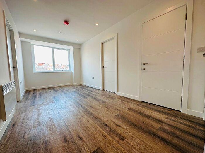 2 Bedroom Flat To Rent In Silk House, Macclesfield, SK11