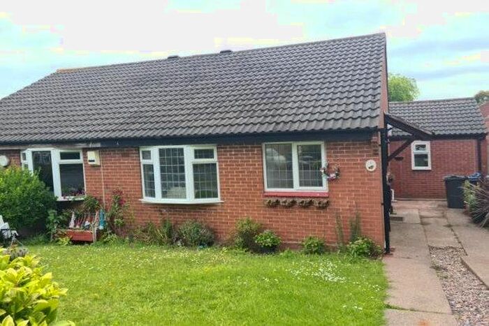 3 Bedroom Bungalow To Rent In Shetland Close, Birmingham, B16