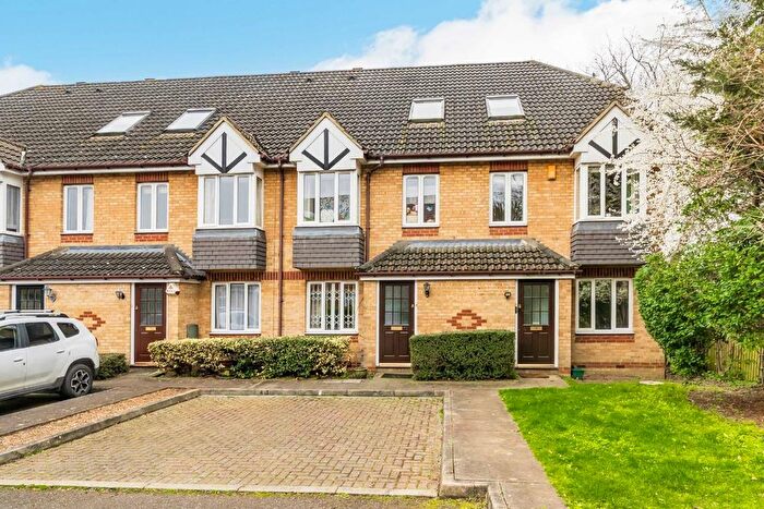 1 Bedroom Maisonette To Rent In Dorset Mews, Finchley, N3