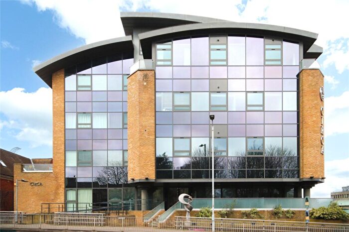 1 Bedroom Flat For Sale In The Ring, Bracknell, RG12