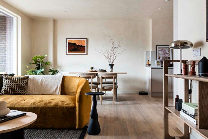 1 Bedroom Flat To Rent In Hayes, UB3