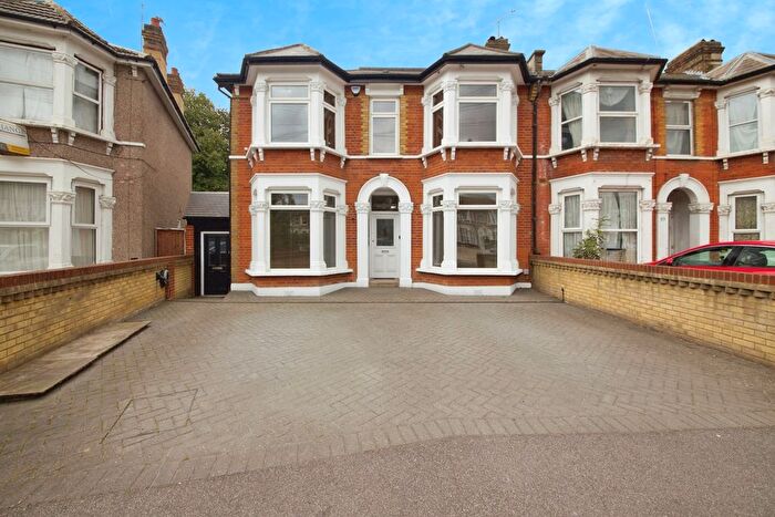4 Bedroom End Terrace House For Sale In Northbrook Road, Ilford, Essex, IG1