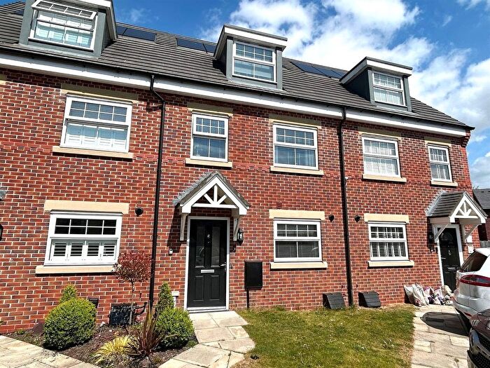 3 Bedroom Town House For Sale In Briscoe Close, Leigh, WN7