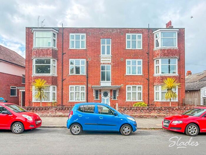 3 Bedroom Apartment To Rent In Stourwood Mansions, Stourwood Avenue, Southbourne, BH6