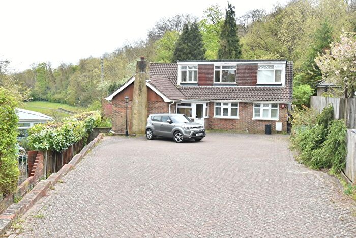 5 Bedroom Detached House To Rent In Shepherds Croft, Brighton, BN1