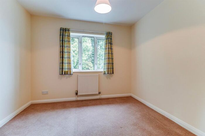 1 Bedroom Flat For Sale In Gloucester Road, Cheltenham, GL51