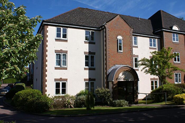 2 Bedroom Apartment To Rent In Waterside Court, Alton, Hampshire, GU34