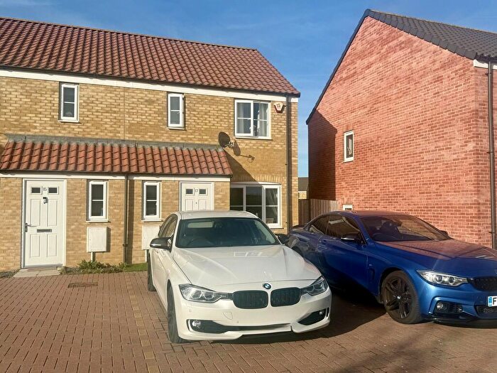 3 Bedroom Semi-Detached House For Sale In Delph Road, Bradwell, NR31