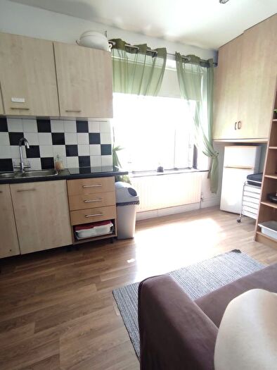 1 Bedroom Flat To Rent In Eastern Avenue, Ilford, IG4