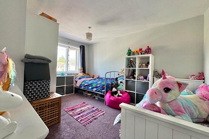 3 Bedroom End Of Terrace House For Sale In Northmore Road, Locks Heath, SO31