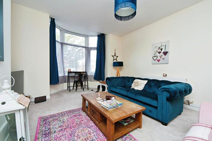 2 Bedroom Flat For Sale In York Road, Colwyn Bay, Conwy, LL29