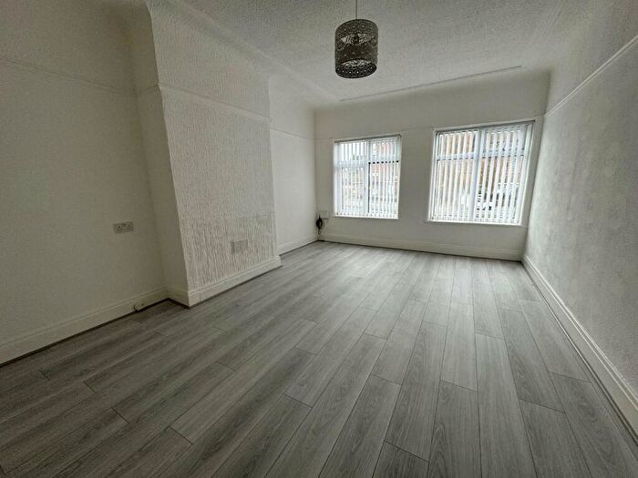3 Bedroom Flat To Rent In High Street, Liverpool, L15