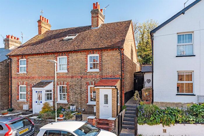 3 Bedroom End Terrace House For Sale In Wellington Street, Hertford, SG14