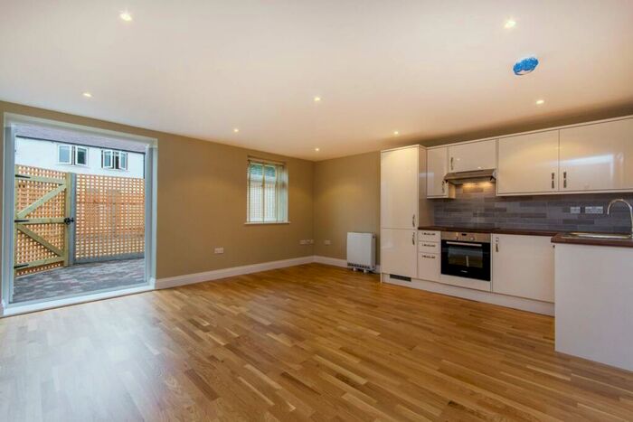 Studio To Rent In Mansfield Road, Croydon, CR2