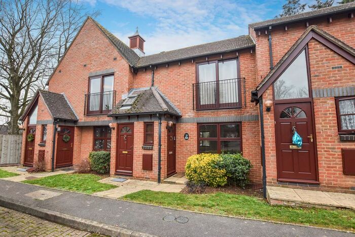 1 Bedroom Flat To Rent In Green Ridges, Headington, OX3