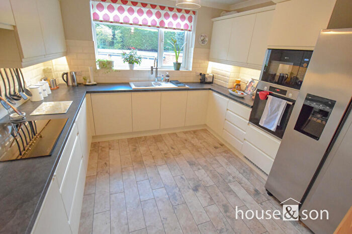 2 Bedroom Apartment For Sale In Wychwood Grange, Braidley Road, Meyrick Park, Bournemouth, BH2