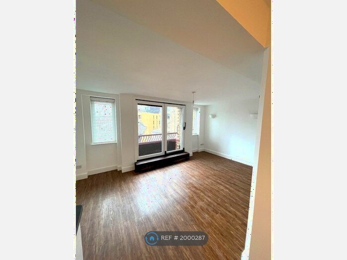 Studio To Rent In Gun Place, London, E1W