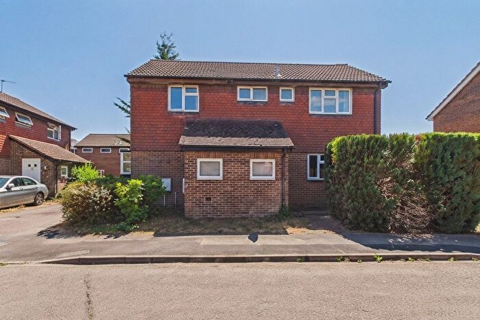 4 Bedroom Detached House To Rent In Easby Way, Lower Earley, Reading, Berkshire, RG6