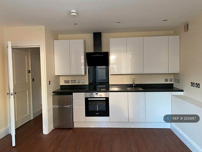 1 Bedroom Flat To Rent In Clifton, Bristol, BS8