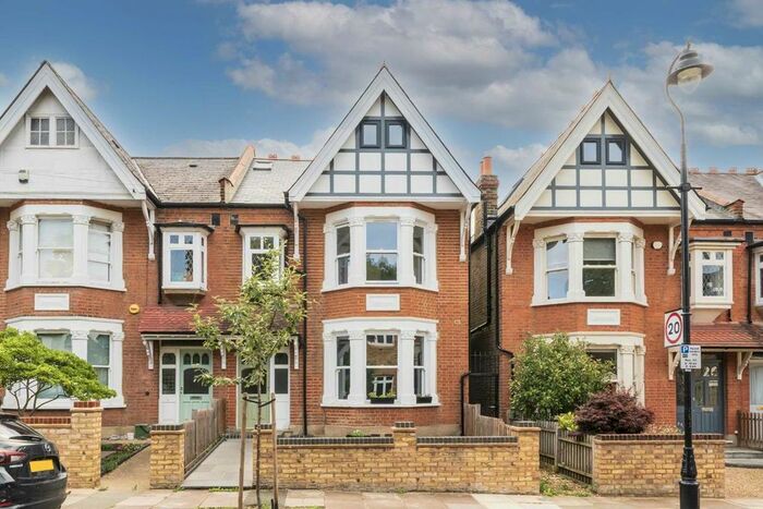 5 Bedroom Property To Rent In Manor Court Road, London, W7