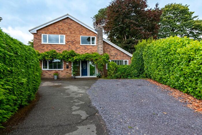 4 Bedroom Detached House For Sale In Coed-Y-Glyn, Wrexham, LL13