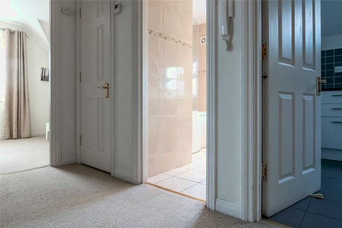 1 Bedroom Flat To Rent In Kew Gardens Road, Richmond, TW9