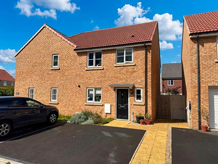 3 Bedroom Semi-Detached House For Sale In Gatekeeper Close, Knaresborough, HG5