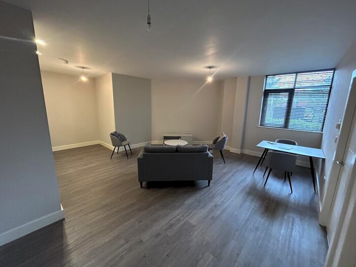 1 Bedroom Apartment To Rent In Dawsons Square, Pudsey, LS28