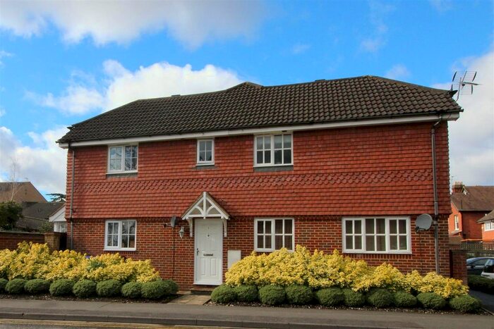 1 Bedroom Terraced House To Rent In The Hollands, Woking, GU22
