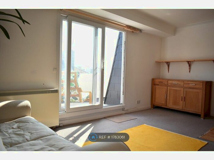 1 Bedroom Flat To Rent In College Road, Brighton, BN2
