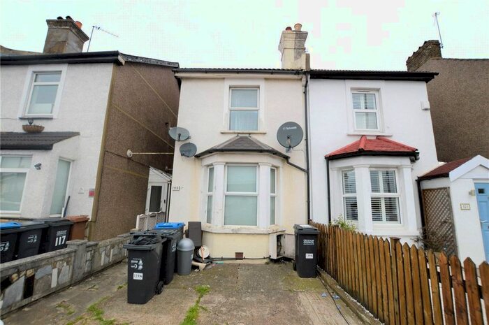 2 Bedroom Maisonette To Rent In Whitehorse Lane, London, SE25