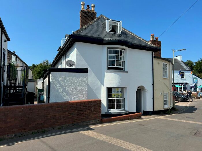 3 Bedroom Property To Rent In Lympstone, Exmouth, EX8