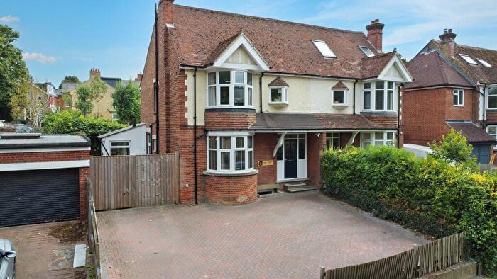 4 Bedroom Semi-Detached House For Sale In College Road, Maidstone, ME15