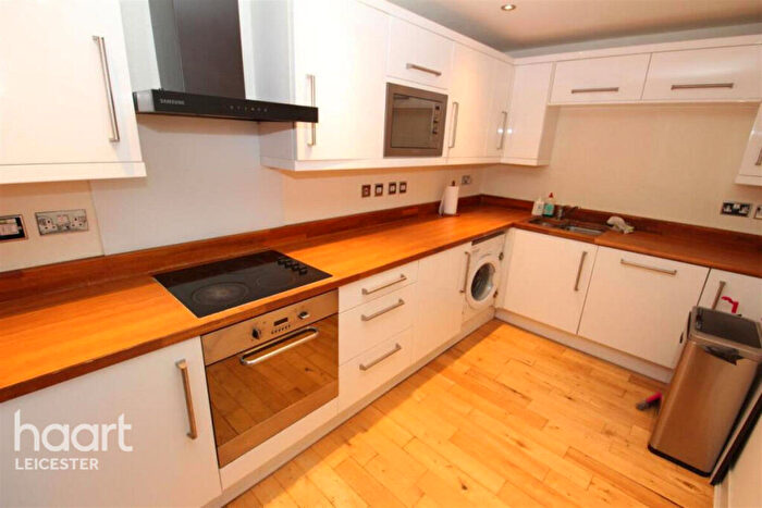 2 Bedroom Apartment To Rent In Wimbledon Street, Leicester, LE1