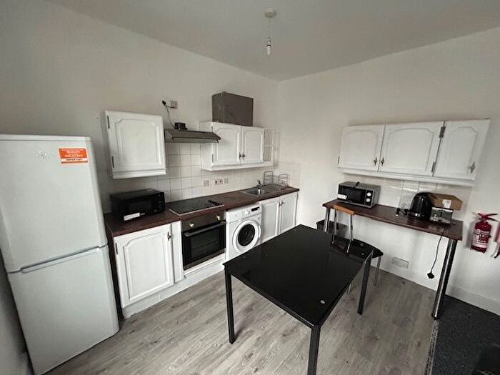 4 Bedroom Terraced House To Rent In St Helens Avenue, Brynmill Swansea, SA1