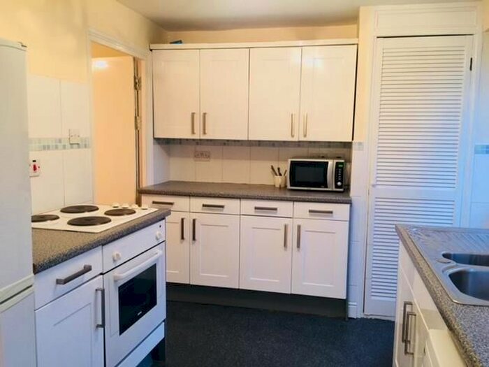 3 Bedroom Terraced House To Rent In Bishops Rise, Hatfield, AL10