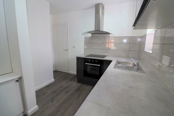 1 Bedroom Flat To Rent In York Road, Rushden, NN10