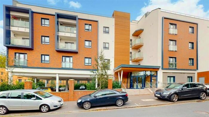 2 Bedroom Flat To Rent In Grove House, Sidmouth Avenue, Isleworth, TW7