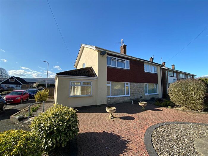 3 Bedroom House To Rent In Pettingale Road, Croesyceiliog, Cwmbran, NP44