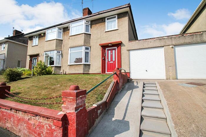 3 Bedroom Semi Detached House For Sale In Hazelbury Road, Bristol, BS14
