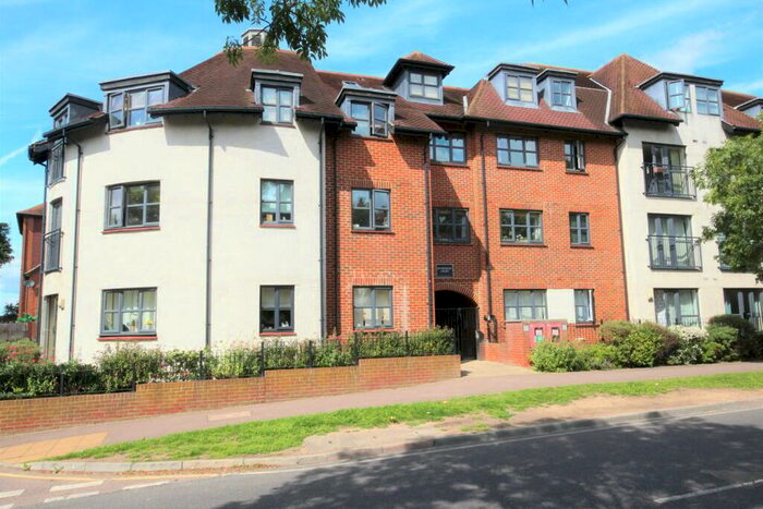 1 Bedroom Apartment To Rent In Dunkerley Court, Birds Hill, Letchworth Garden City, SG6