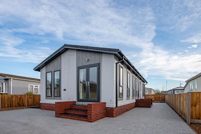 2 Bedroom Mobile/park Home For Sale In Parklands, Green Lane Estate, Pudding Norton, Fakenham, NR21