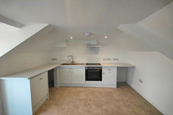 1 Bedroom Flat To Rent In Clare Terrace, Falmouth, TR11