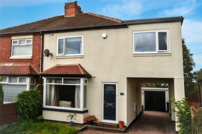 4 Bedroom Semi-Detached House For Sale In Leeds Road, Kippax, Leeds, West Yorkshire, LS25