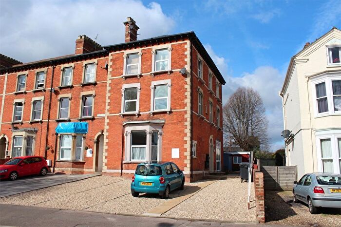1 Bedroom Flat To Rent In Cheddon Road, Taunton, TA2