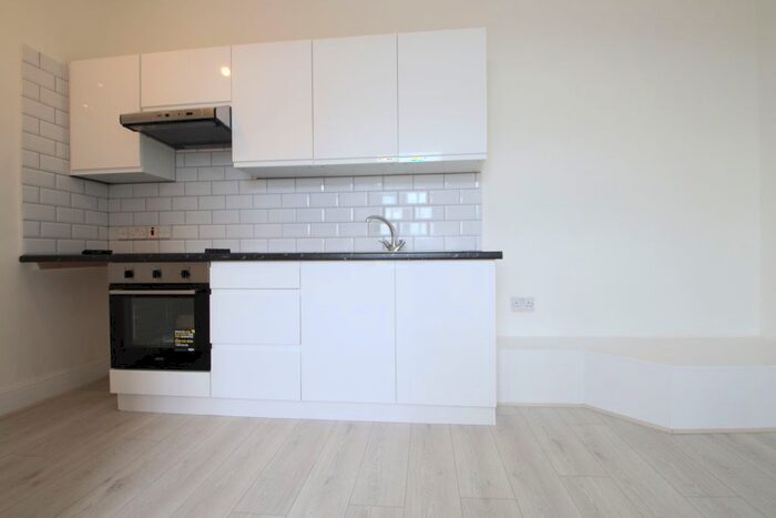 Studio To Rent In Tottenham Lane, Crouch End, N8
